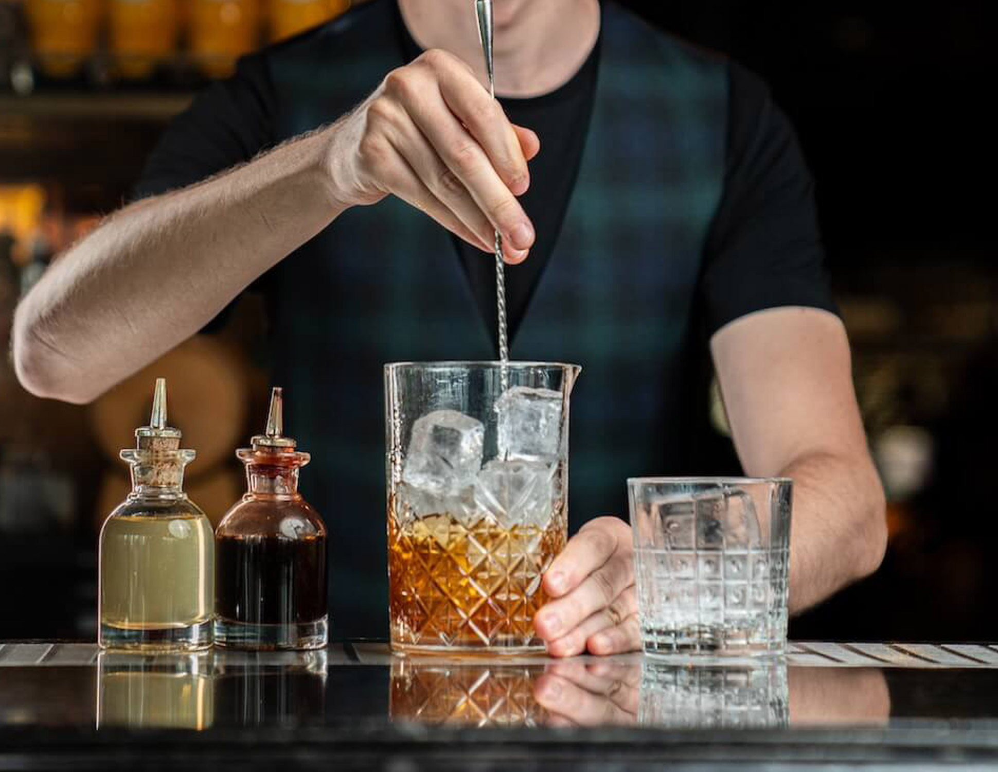 Happy Hour At The Bar Vs. Happy Hour On The Patio – The Great Debate